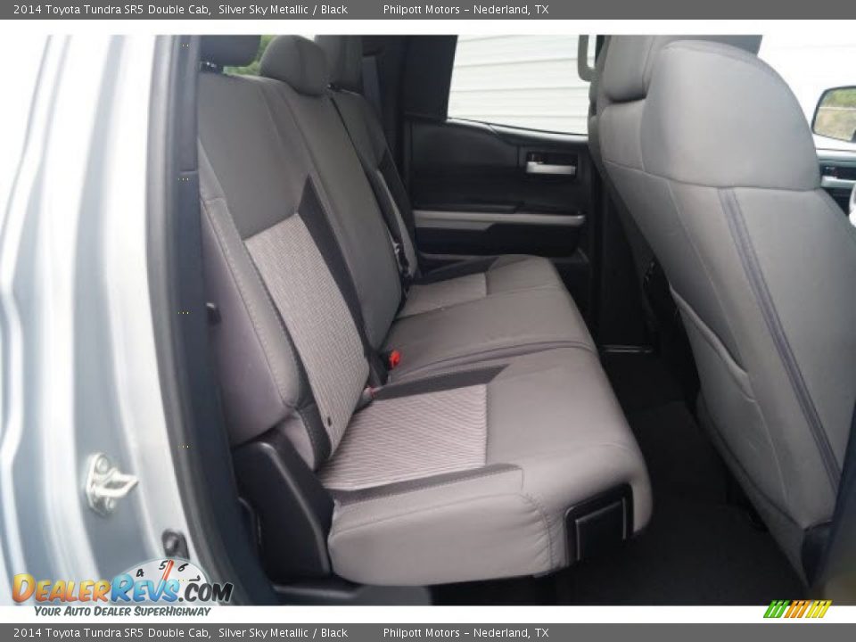 2014 Toyota Tundra SR5 Double Cab Silver Sky Metallic / Black Photo #13