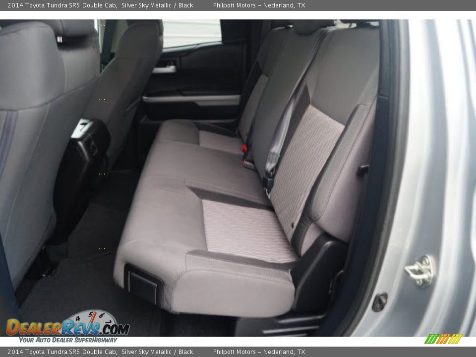 2014 Toyota Tundra SR5 Double Cab Silver Sky Metallic / Black Photo #18