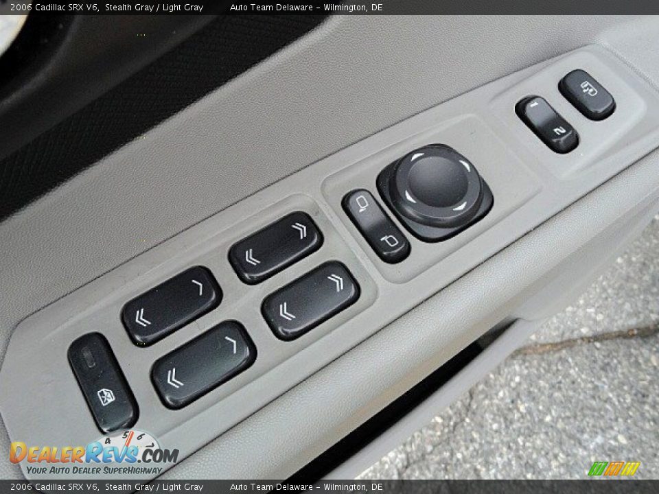 2006 Cadillac SRX V6 Stealth Gray / Light Gray Photo #15