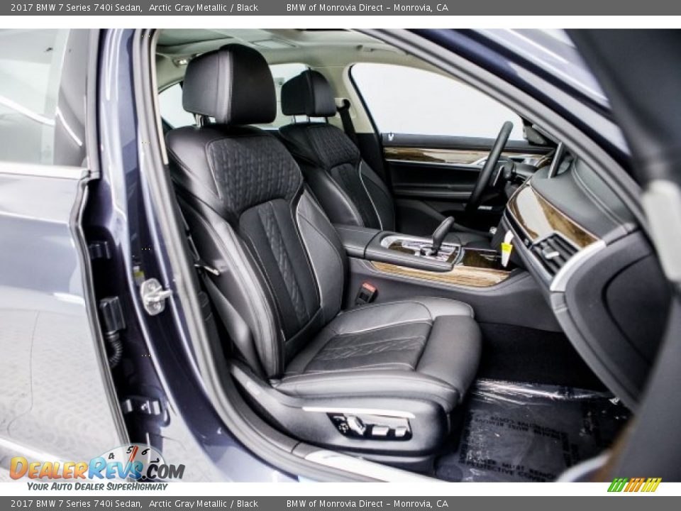 2017 BMW 7 Series 740i Sedan Arctic Gray Metallic / Black Photo #2