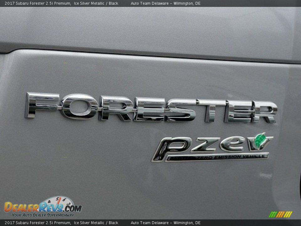 2017 Subaru Forester 2.5i Premium Ice Silver Metallic / Black Photo #29