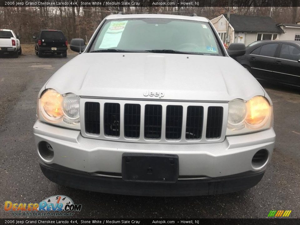 2006 Jeep Grand Cherokee Laredo 4x4 Stone White / Medium Slate Gray Photo #11