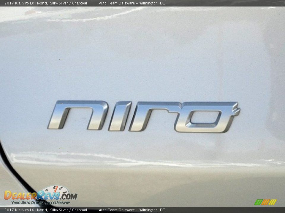 2017 Kia Niro LX Hybrid Silky Silver / Charcoal Photo #26
