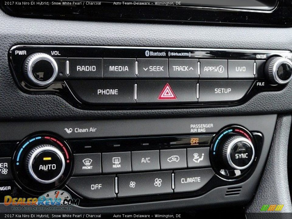 Controls of 2017 Kia Niro EX Hybrid Photo #17