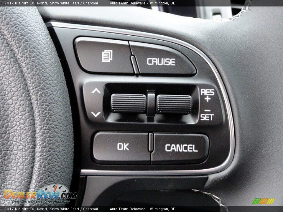Controls of 2017 Kia Niro EX Hybrid Photo #22