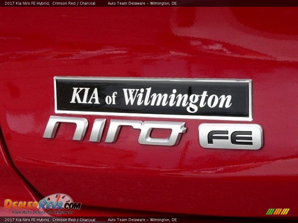 2017 Kia Niro FE Hybrid Crimson Red / Charcoal Photo #26