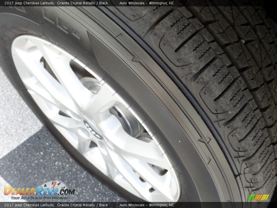 2017 Jeep Cherokee Latitude Granite Crystal Metallic / Black Photo #8