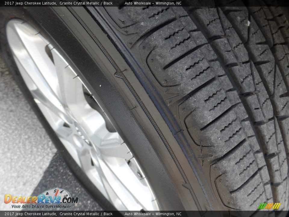 2017 Jeep Cherokee Latitude Granite Crystal Metallic / Black Photo #9
