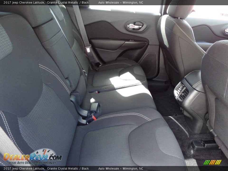2017 Jeep Cherokee Latitude Granite Crystal Metallic / Black Photo #14