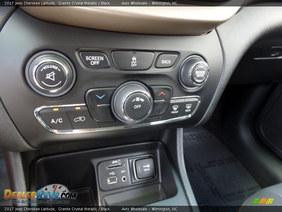 2017 Jeep Cherokee Latitude Granite Crystal Metallic / Black Photo #18