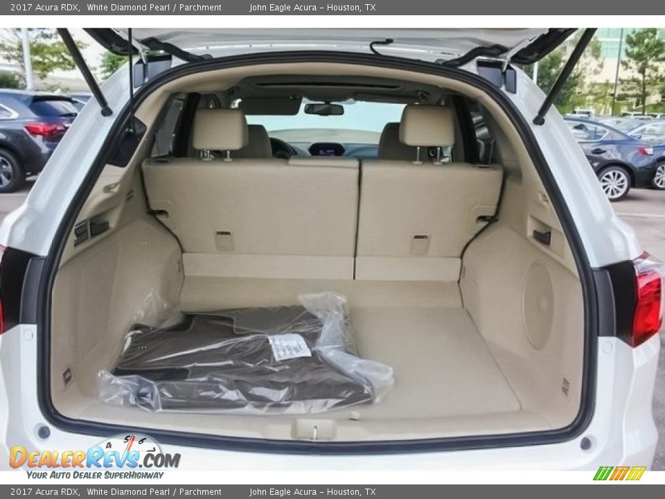 2017 Acura RDX White Diamond Pearl / Parchment Photo #18