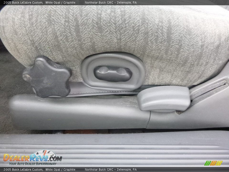 2005 Buick LeSabre Custom White Opal / Graphite Photo #20