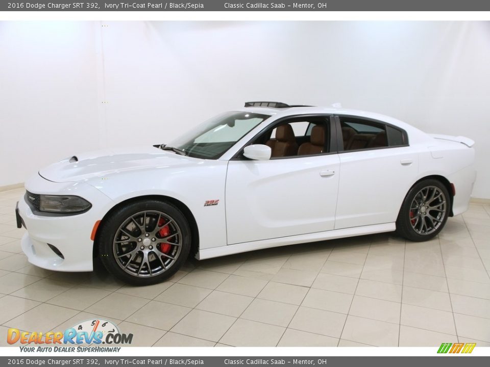 Ivory Tri-Coat Pearl 2016 Dodge Charger SRT 392 Photo #3