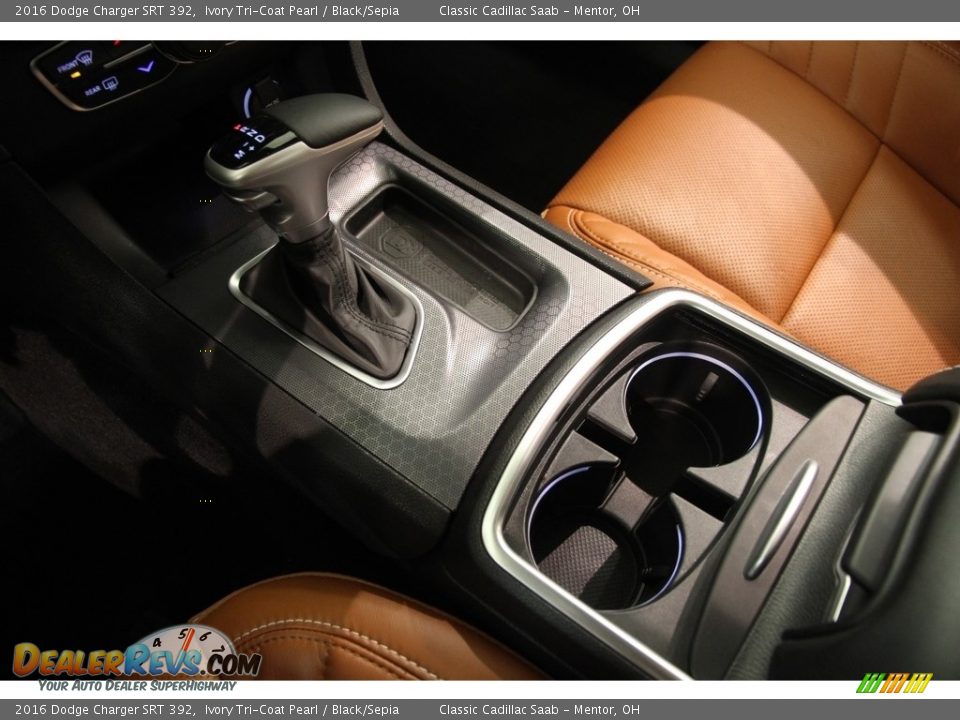 2016 Dodge Charger SRT 392 Ivory Tri-Coat Pearl / Black/Sepia Photo #15