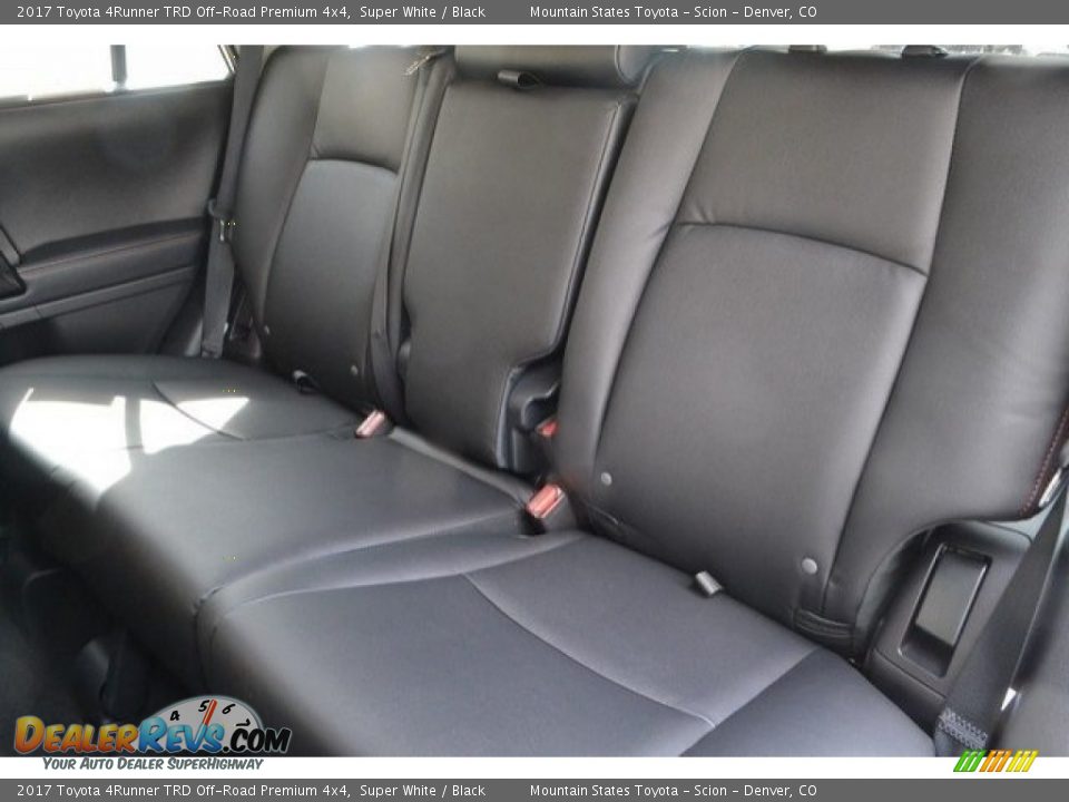 2017 Toyota 4Runner TRD Off-Road Premium 4x4 Super White / Black Photo #7