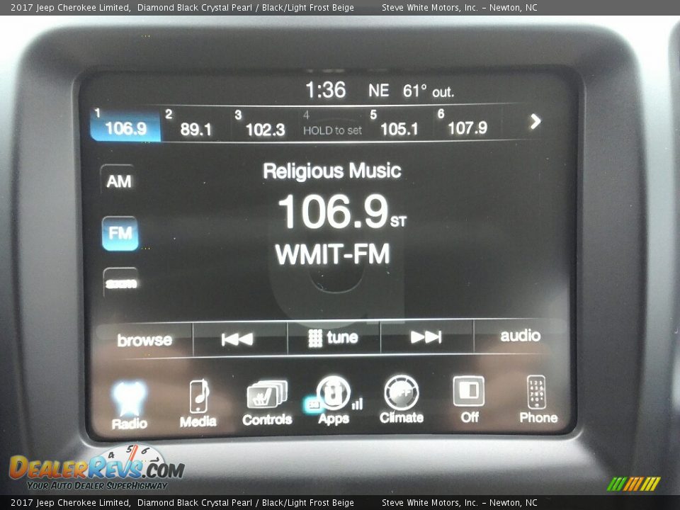 2017 Jeep Cherokee Limited Diamond Black Crystal Pearl / Black/Light Frost Beige Photo #14