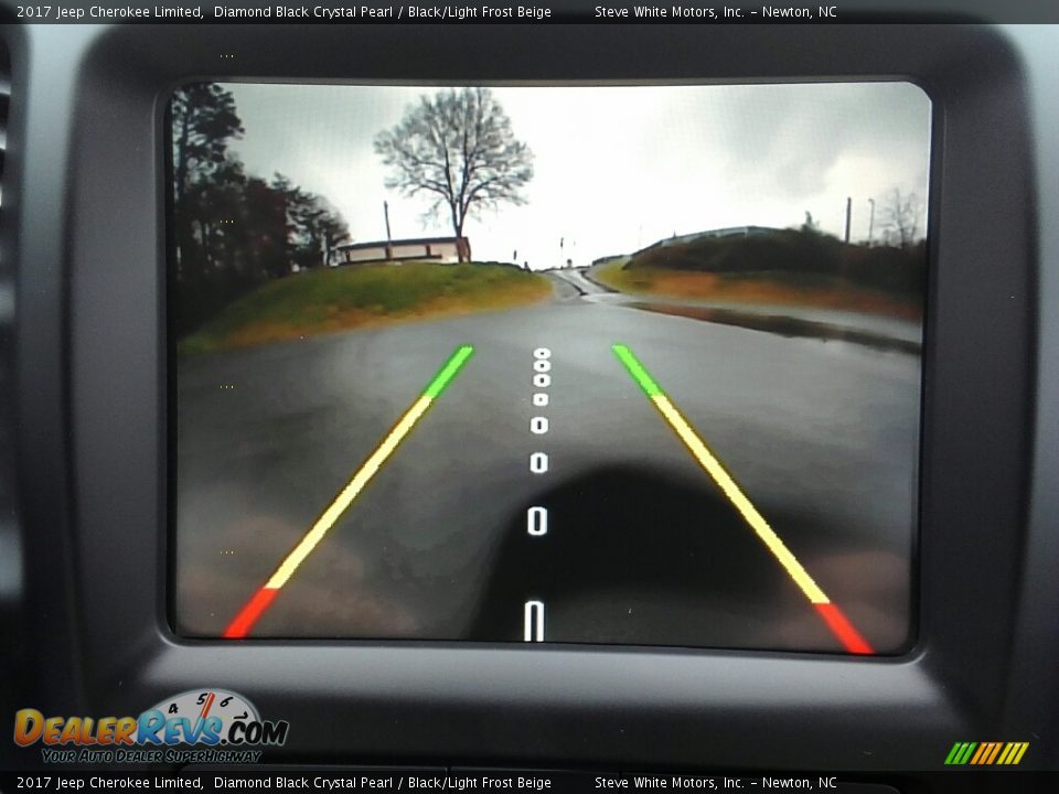 2017 Jeep Cherokee Limited Diamond Black Crystal Pearl / Black/Light Frost Beige Photo #15