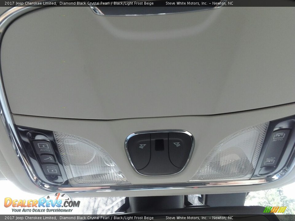 2017 Jeep Cherokee Limited Diamond Black Crystal Pearl / Black/Light Frost Beige Photo #21