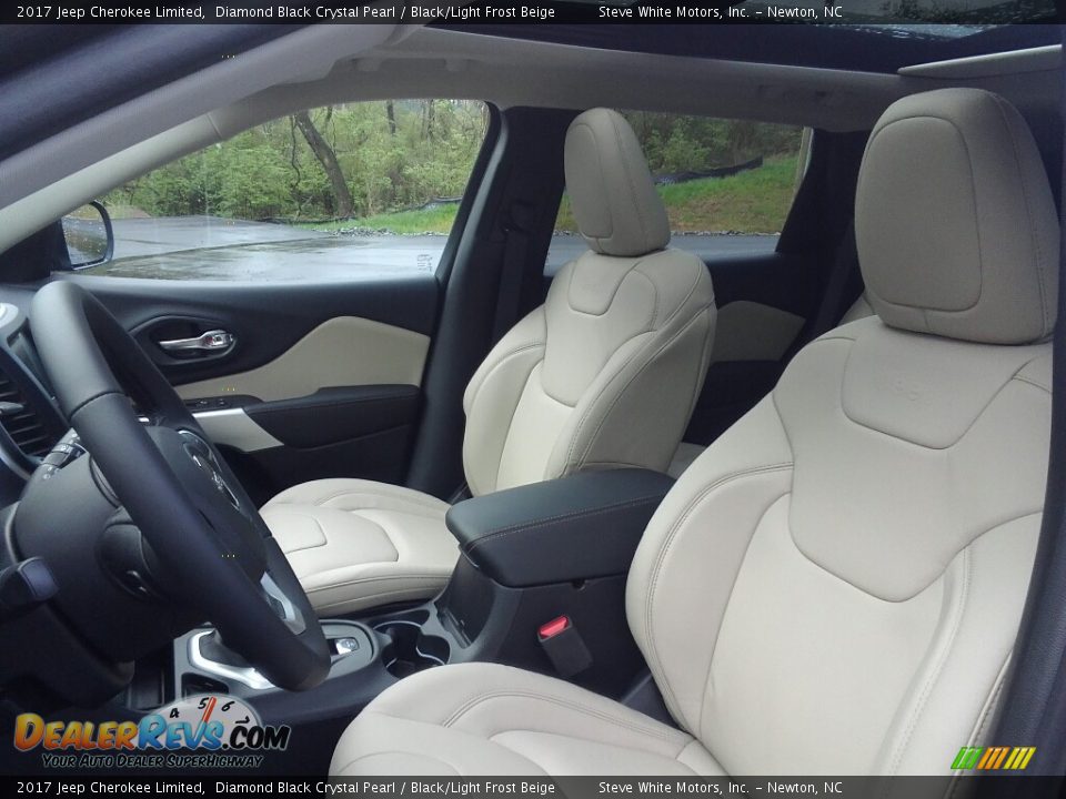 2017 Jeep Cherokee Limited Diamond Black Crystal Pearl / Black/Light Frost Beige Photo #24