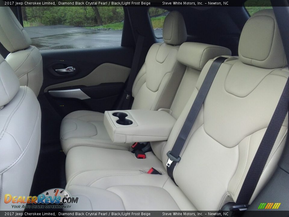 2017 Jeep Cherokee Limited Diamond Black Crystal Pearl / Black/Light Frost Beige Photo #26