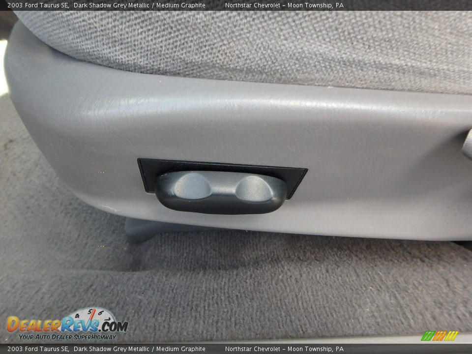 2003 Ford Taurus SE Dark Shadow Grey Metallic / Medium Graphite Photo #12