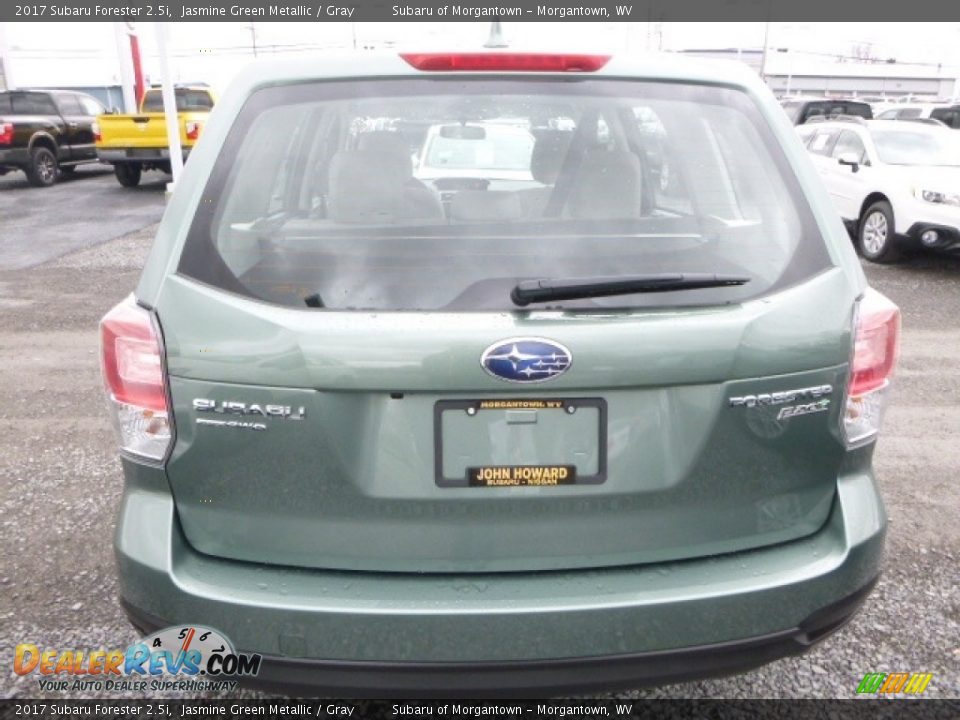2017 Subaru Forester 2.5i Jasmine Green Metallic / Gray Photo #8