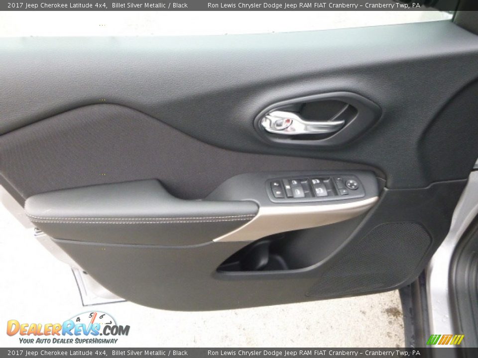 2017 Jeep Cherokee Latitude 4x4 Billet Silver Metallic / Black Photo #14