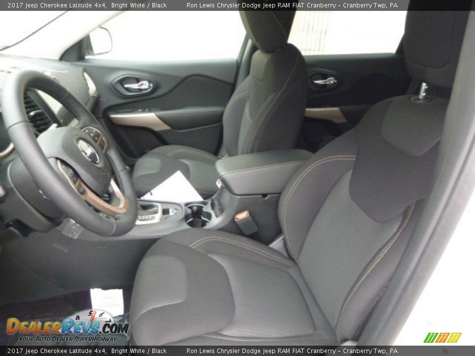 2017 Jeep Cherokee Latitude 4x4 Bright White / Black Photo #12