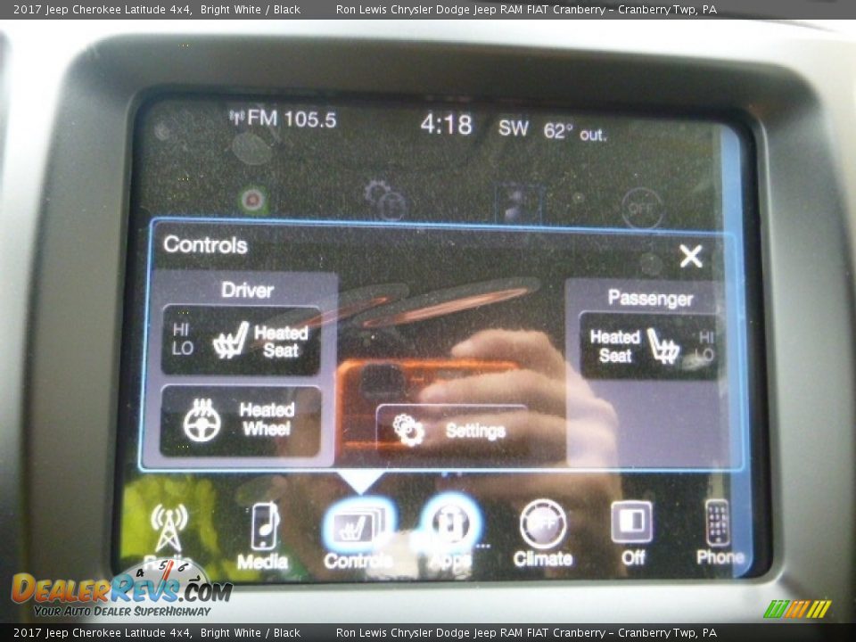 2017 Jeep Cherokee Latitude 4x4 Bright White / Black Photo #16