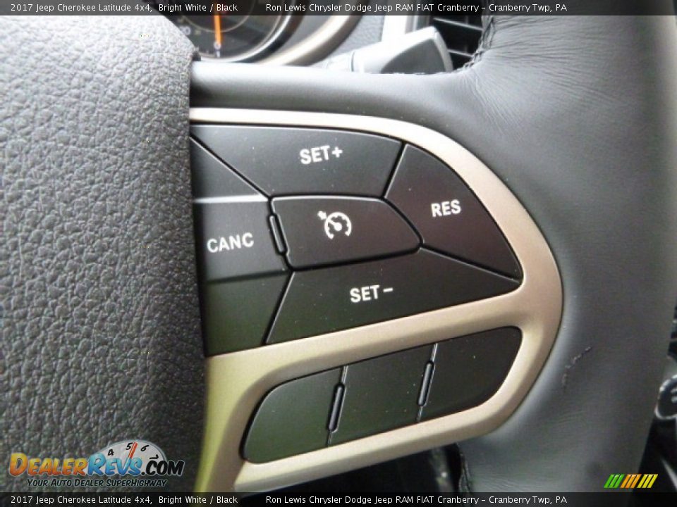 2017 Jeep Cherokee Latitude 4x4 Bright White / Black Photo #18