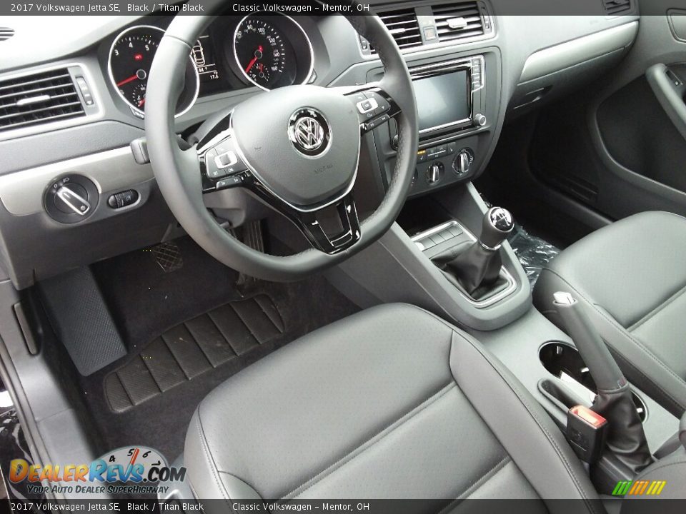 Titan Black Interior - 2017 Volkswagen Jetta SE Photo #5