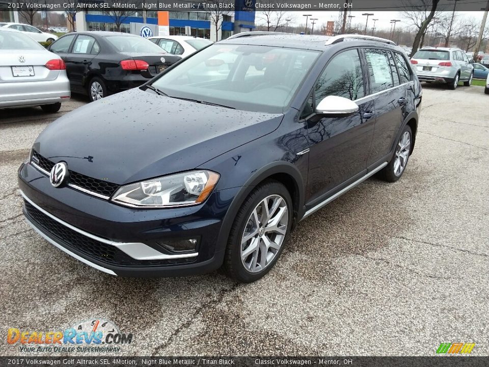 Front 3/4 View of 2017 Volkswagen Golf Alltrack SEL 4Motion Photo #1