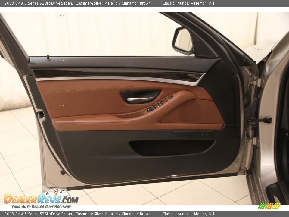 2013 BMW 5 Series 528i xDrive Sedan Cashmere Silver Metallic / Cinnamon Brown Photo #4