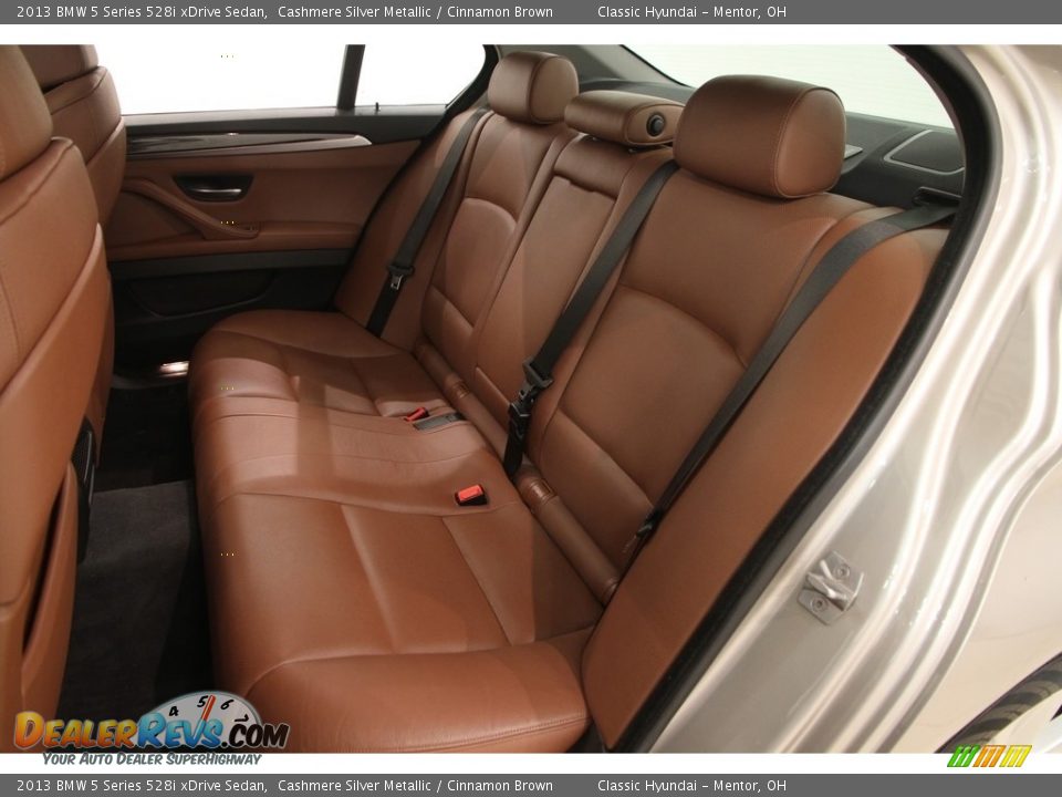 2013 BMW 5 Series 528i xDrive Sedan Cashmere Silver Metallic / Cinnamon Brown Photo #25