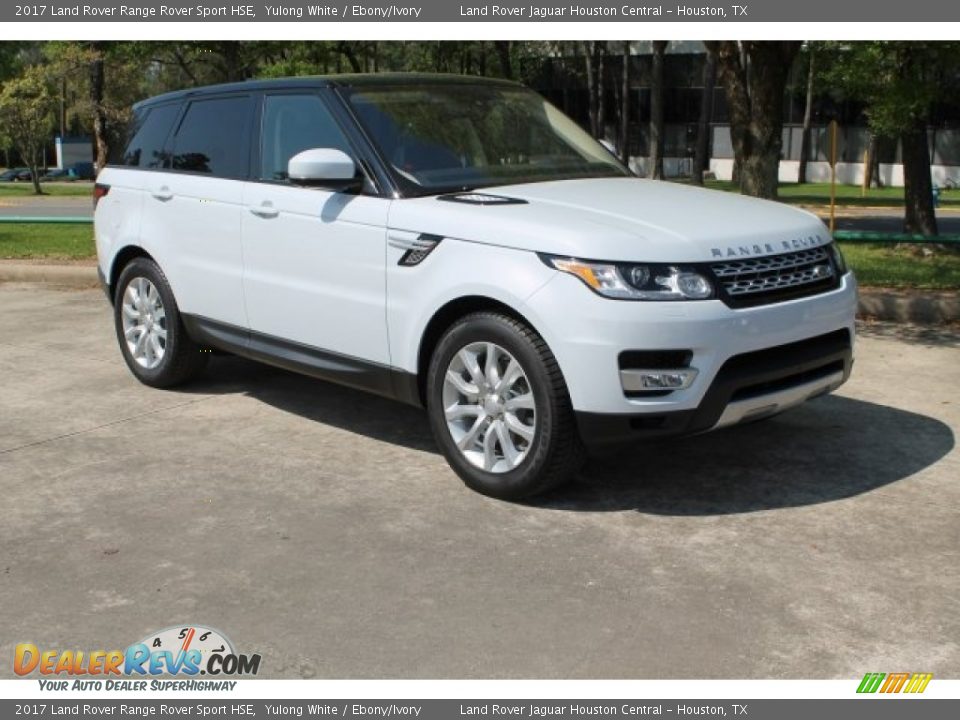 Front 3/4 View of 2017 Land Rover Range Rover Sport HSE Photo #1