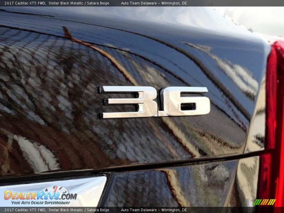 2017 Cadillac XT5 FWD Stellar Black Metallic / Sahara Beige Photo #28