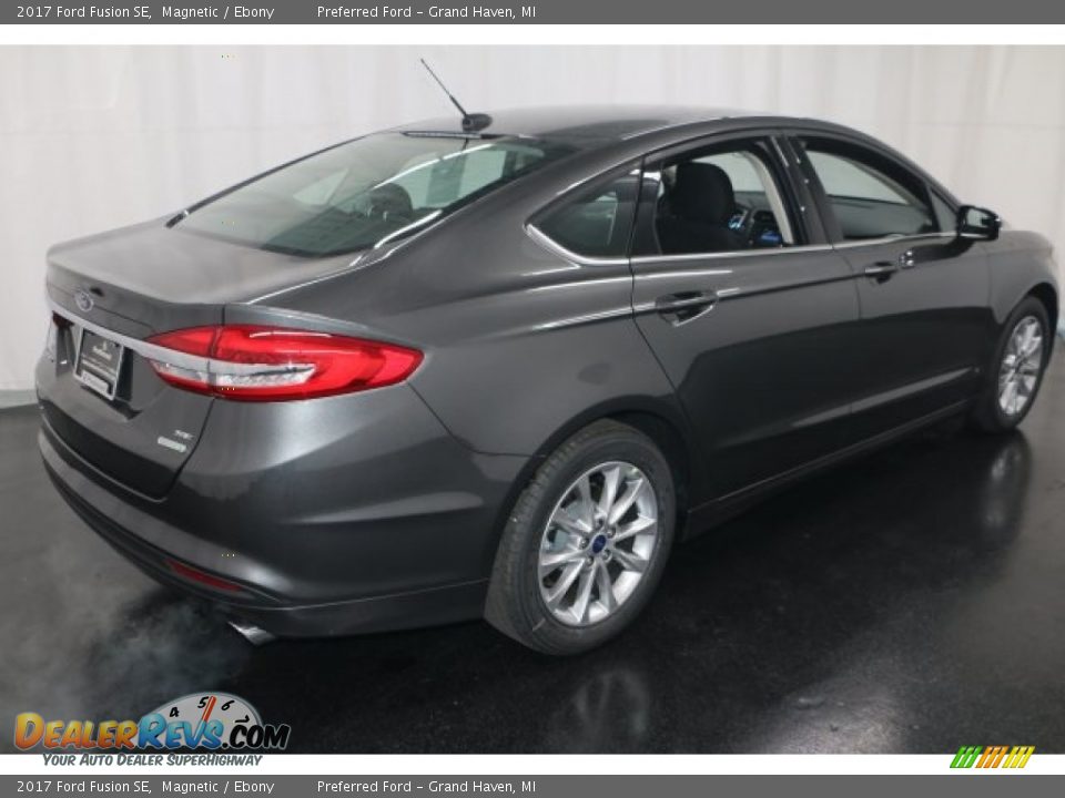 2017 Ford Fusion SE Magnetic / Ebony Photo #8