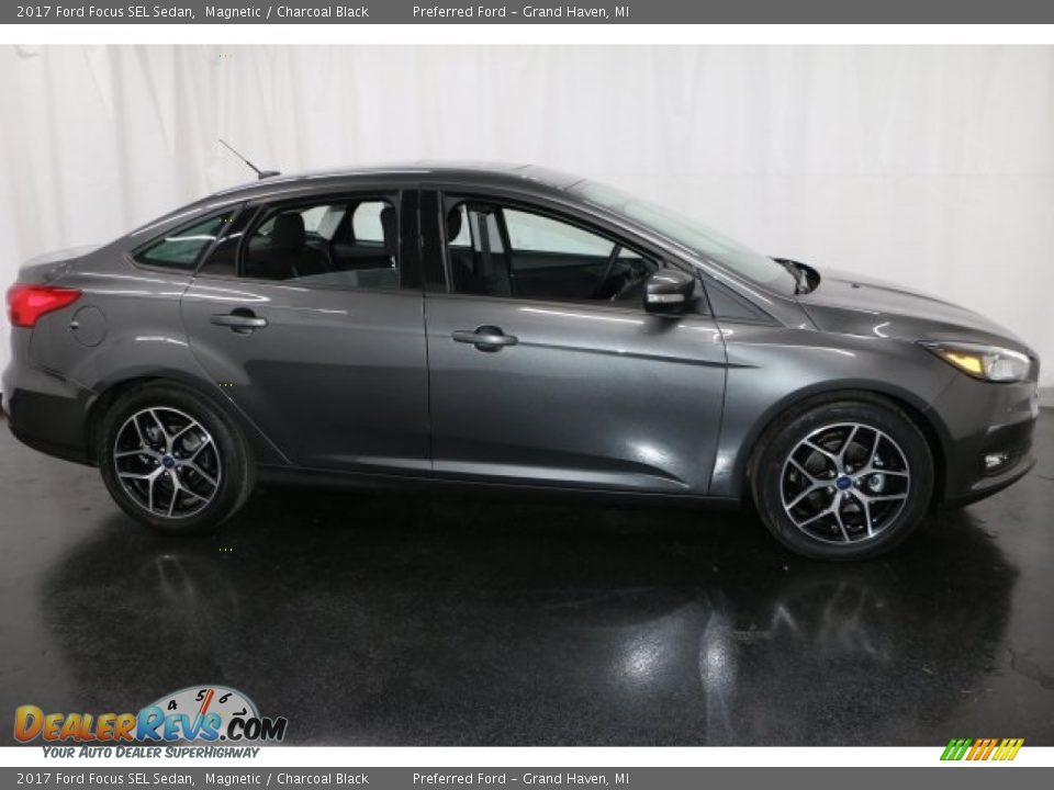 2017 Ford Focus SEL Sedan Magnetic / Charcoal Black Photo #1