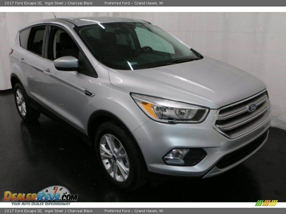 2017 Ford Escape SE Ingot Silver / Charcoal Black Photo #7