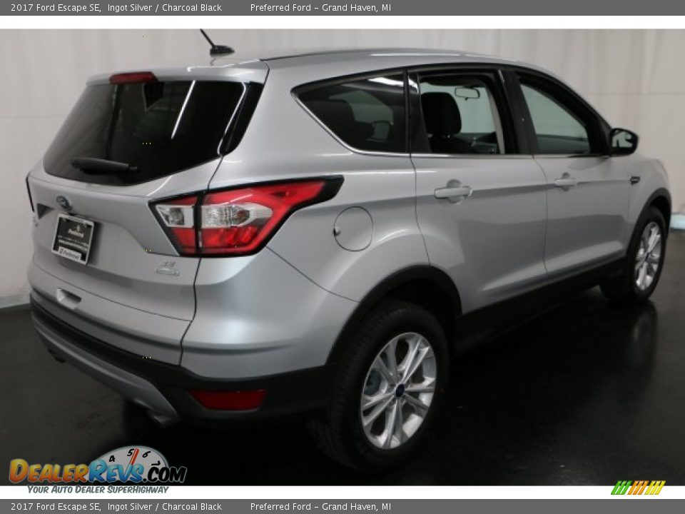 2017 Ford Escape SE Ingot Silver / Charcoal Black Photo #8