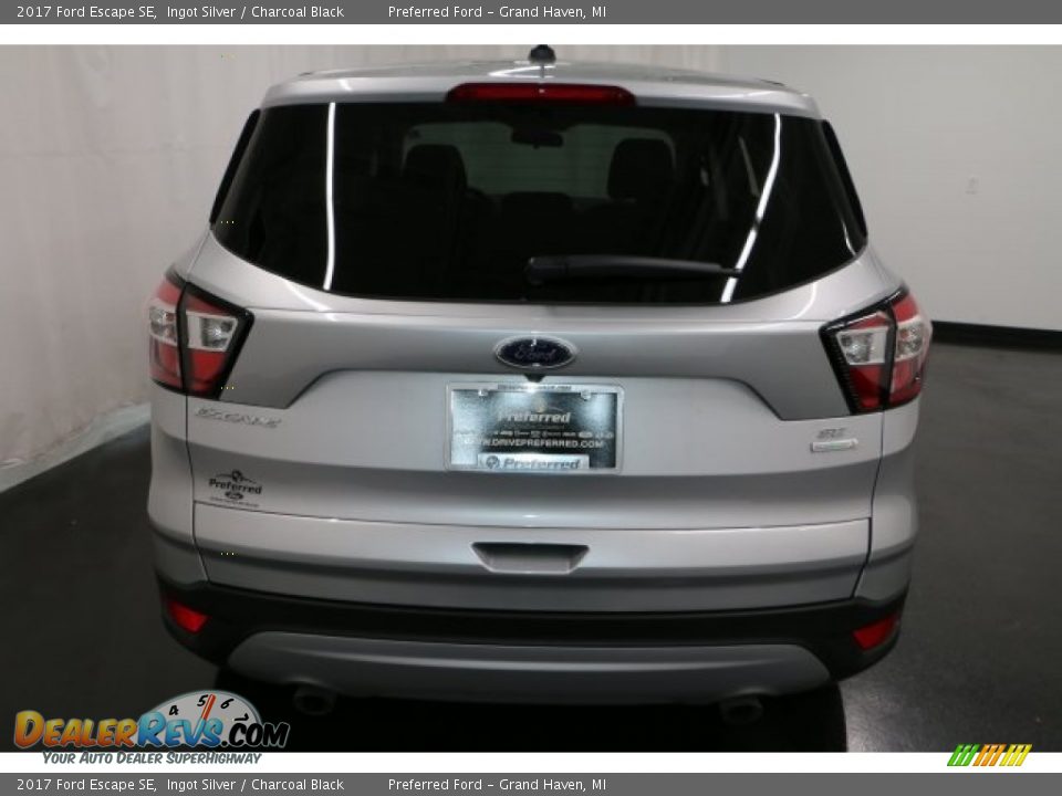 2017 Ford Escape SE Ingot Silver / Charcoal Black Photo #9