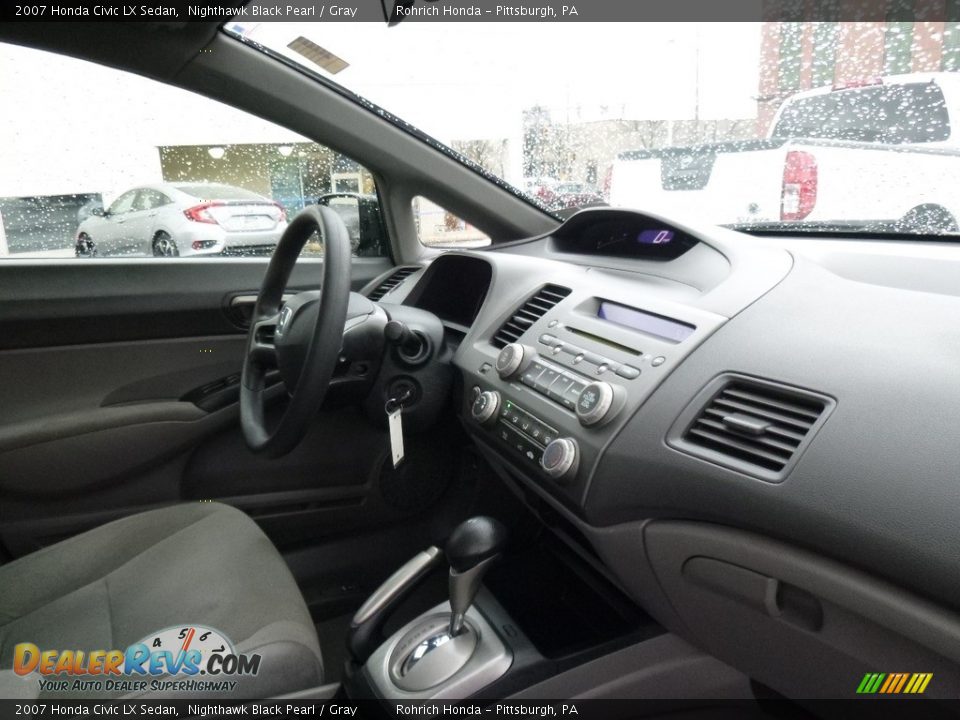2007 Honda Civic LX Sedan Nighthawk Black Pearl / Gray Photo #13