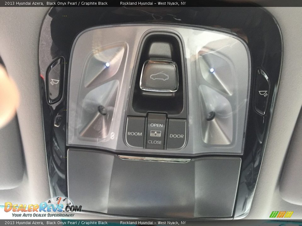 2013 Hyundai Azera Black Onyx Pearl / Graphite Black Photo #12