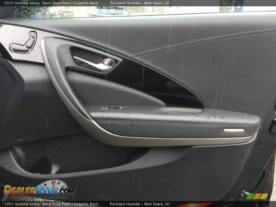 2013 Hyundai Azera Black Onyx Pearl / Graphite Black Photo #25