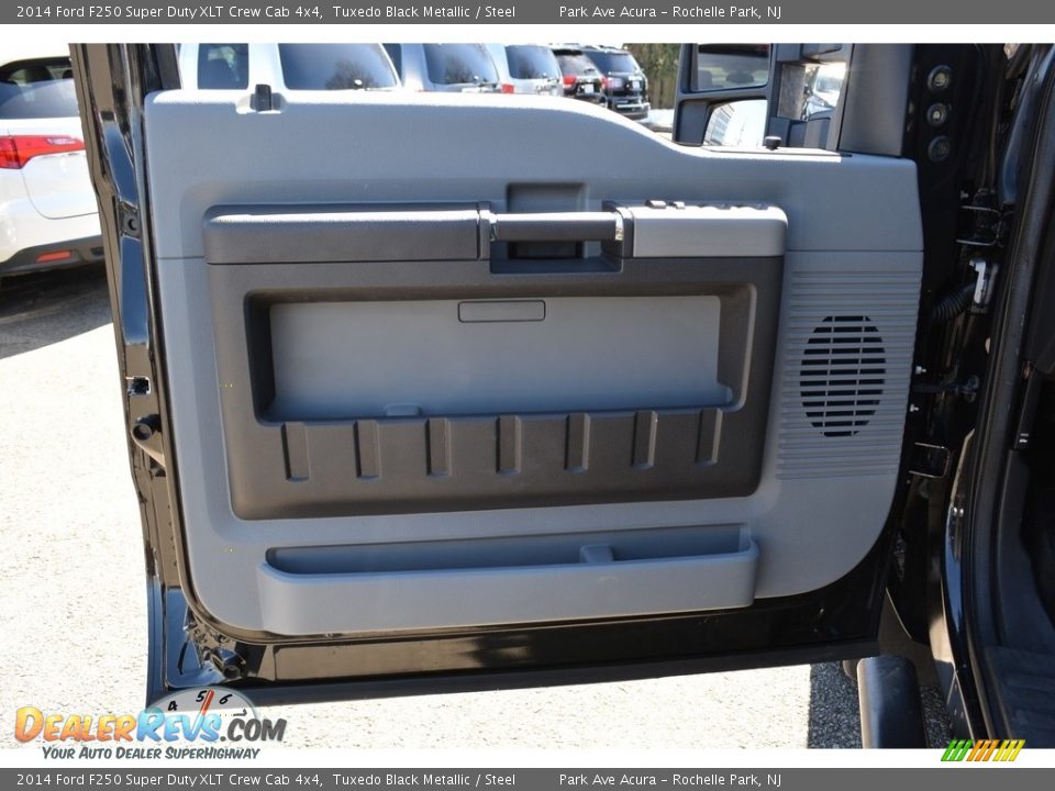2014 Ford F250 Super Duty XLT Crew Cab 4x4 Tuxedo Black Metallic / Steel Photo #10