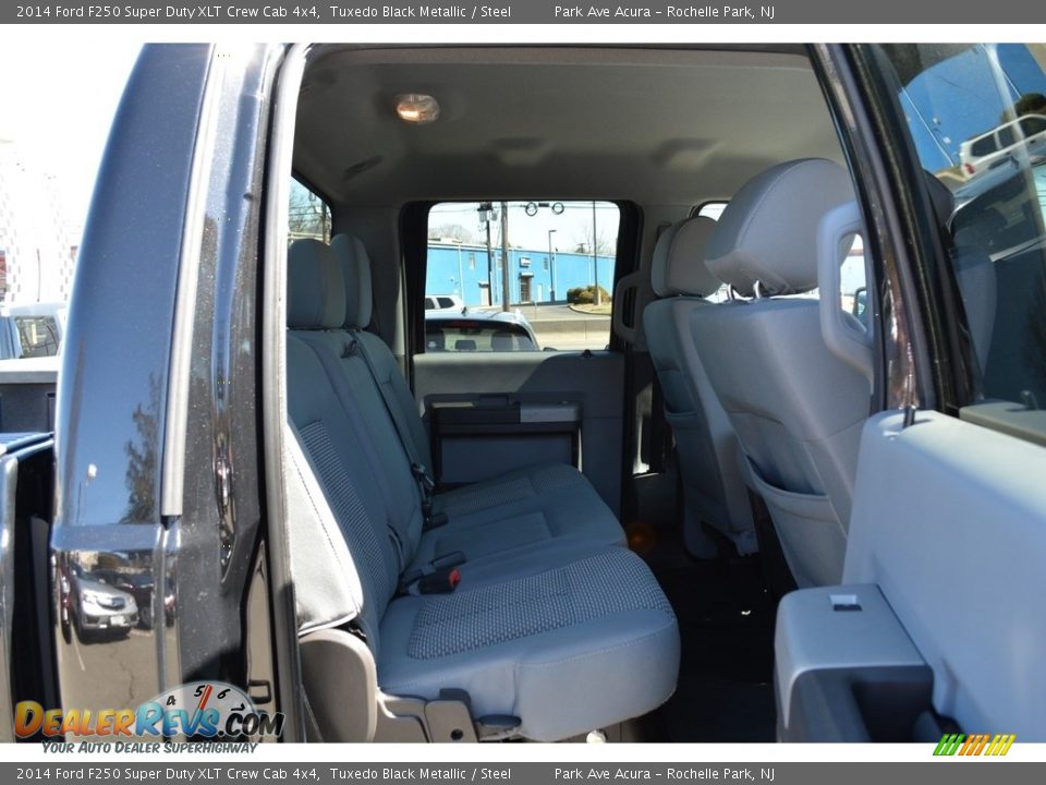 2014 Ford F250 Super Duty XLT Crew Cab 4x4 Tuxedo Black Metallic / Steel Photo #25