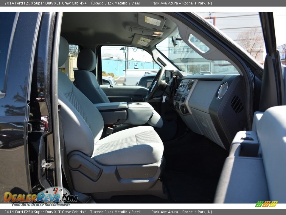 2014 Ford F250 Super Duty XLT Crew Cab 4x4 Tuxedo Black Metallic / Steel Photo #28
