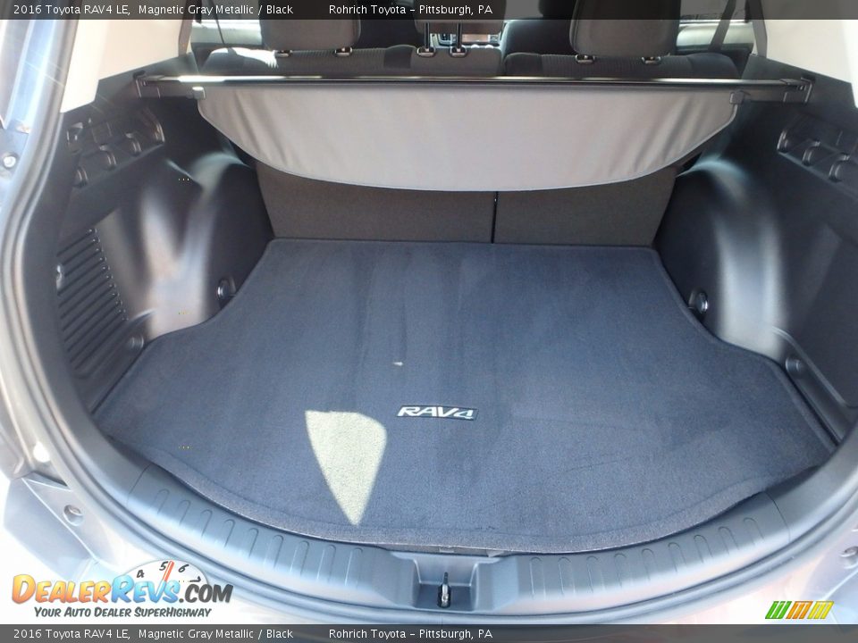2016 Toyota RAV4 LE Magnetic Gray Metallic / Black Photo #6