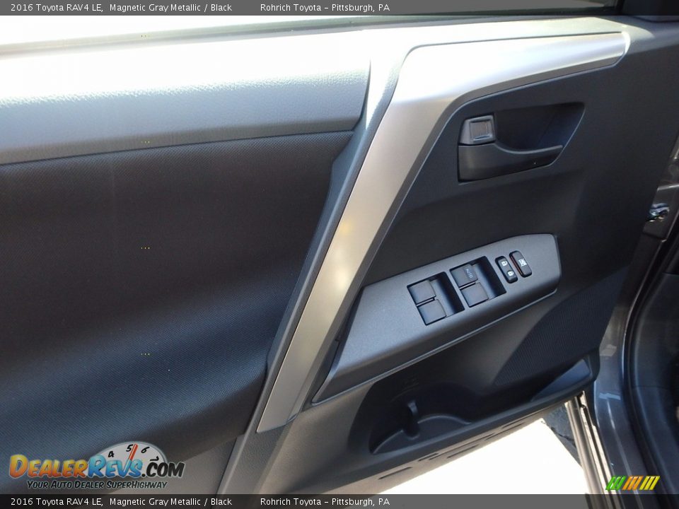 2016 Toyota RAV4 LE Magnetic Gray Metallic / Black Photo #10