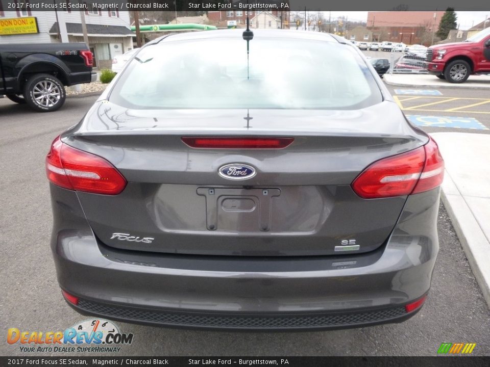 2017 Ford Focus SE Sedan Magnetic / Charcoal Black Photo #6
